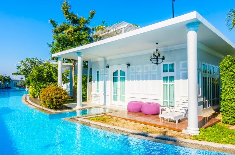 luxury-water-swimming-resort-hotel